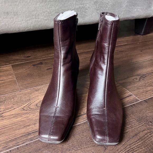 Nine West Shoes - Nine West Dark Brown Leather Heeled Ankle Boots Size 9.5